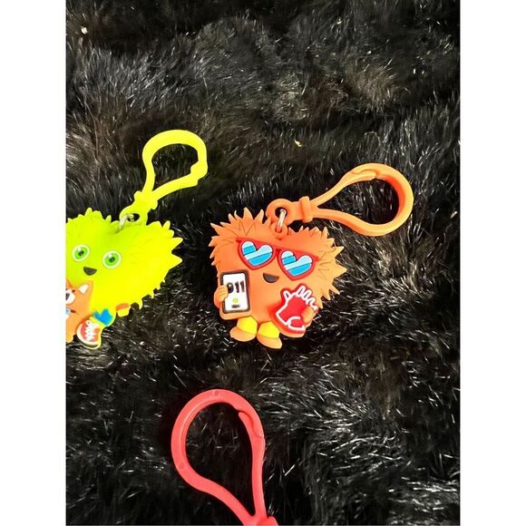 Kids Heart Challenge 2023 Star Character Keychain lot of 6 - Picture 5 of 8